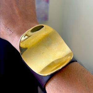 TODS Gold Sculpture Cuff Bracelet